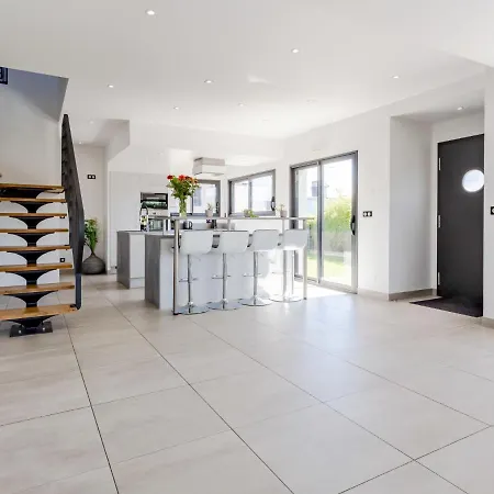 Holiday home By Interhome