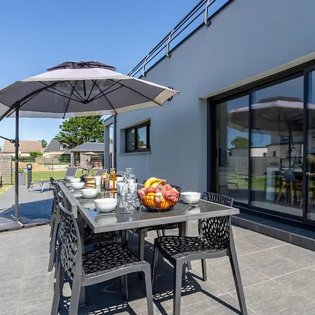 By Interhome * Pirou